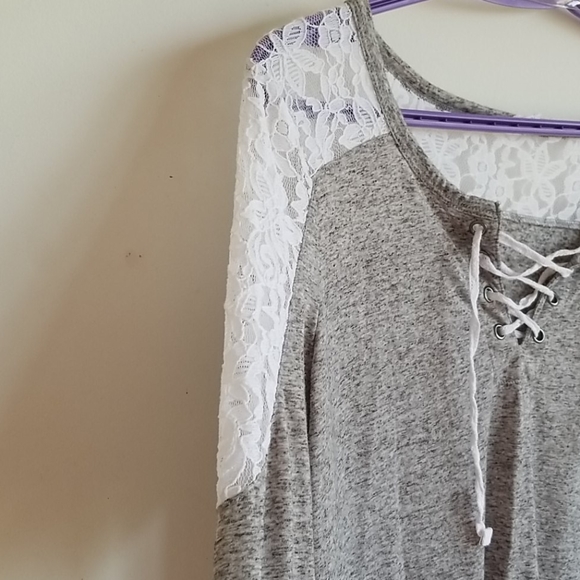 3/4 Sleeve Top - Picture 2 of 5